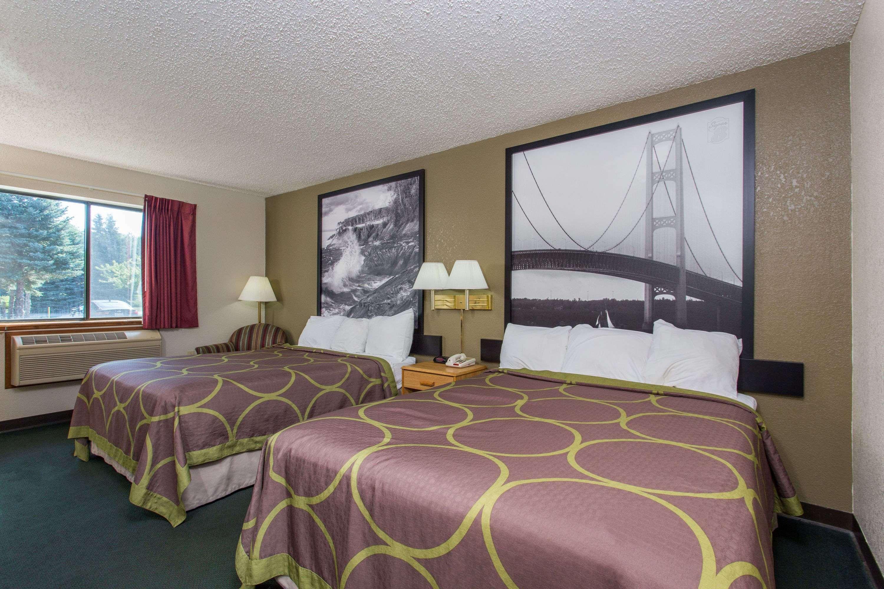 Super 8 By Wyndham Houghton Lake Exterior photo